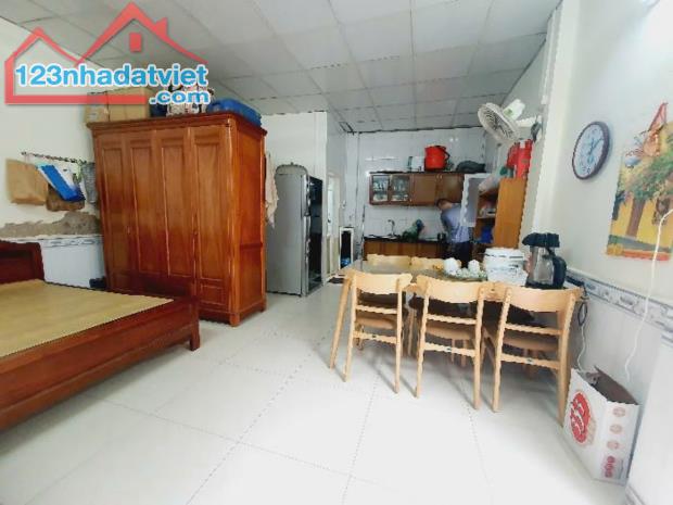 SIÊU RẺ! NHÀ ĐẸP LƯƠNG THẾ VINH - NAM TỪ NIÊM - SÁT PHỐ - LÔ GÓC - 80M2 - NHỈNH 2 TỶ - 4