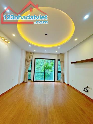 BÁN NHÀ ĐẸP DV CỔNG ĐỒNG LA KHÊ 50m2, MT 4m, OTO TRÁNH, KINH DOANH. CHỈ 12 TỶ 8 - 2