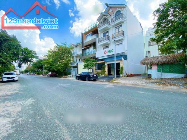 ĐẤT MẶT TIỀN KINH DOANH ĐƯỜNG RỘNG 20M- KHU VEN SÔNG THỦ ĐỨC -200M RA PHẠM VĂN ĐỒNG - 1