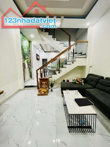 QUẬN 12- TRẦN THỊ HÈ NHÀ 60M2, 2 TẦNG, HẺM NHỰA XE TẢI CHỈ 4 TỶ