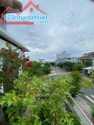 🏡 NHÀ ĐẸP 3 TẦNG 3 MÊ- CĂN GÓC 2 THOÁNG KDC -HOÀ XUÂN -ĐÀ NẴNG- 183m - Ngang 9.5m. - 1