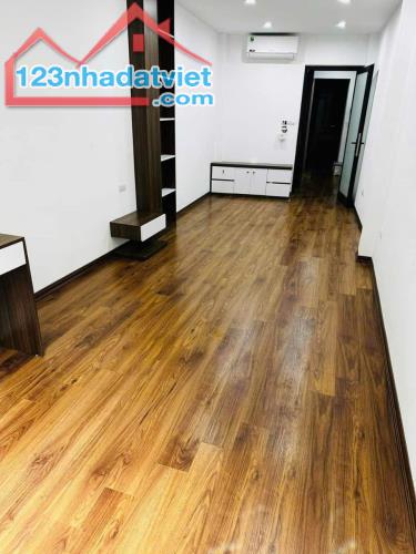 Bán nhà phố Đặng Tiến Đông, Đống Đa, 35m2, 7 tầng, giá 15,5 tỷ. LH: 0338090333 - 3