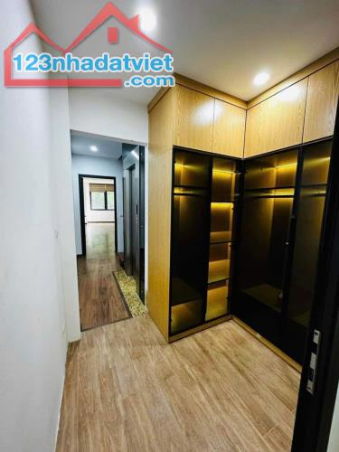 Bán nhà phố Đặng Tiến Đông, Đống Đa, 35m2, 7 tầng, giá 15,5 tỷ. LH: 0338090333 - 5