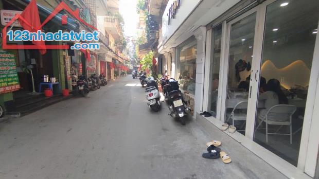 Bán nhà Triều Khúc, Thanh Xuân, ô tô vào nhà, DT56m2 4T giá bán 12.9 tỷ LH 0942.193.386