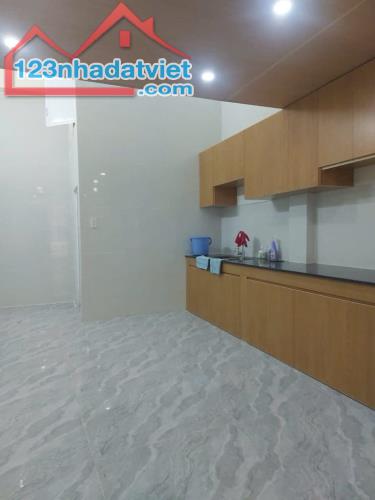 NHÀ SÁT MẶT TIỀN TRƯỜNG SA 62M2, NGANG 4M, NỞ HẬU, 3PN MASTER, Ở NGAY, CHỈ NHỈNH 7 TỶ - 3