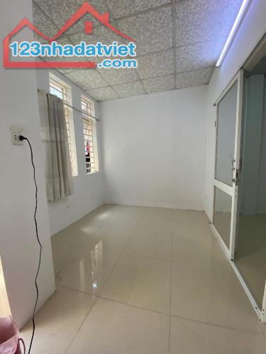 Nhà bán  LÊ VĂN SỸ QUẬN 3 - DT30m2 - Khu mua bán sầm uất - 1