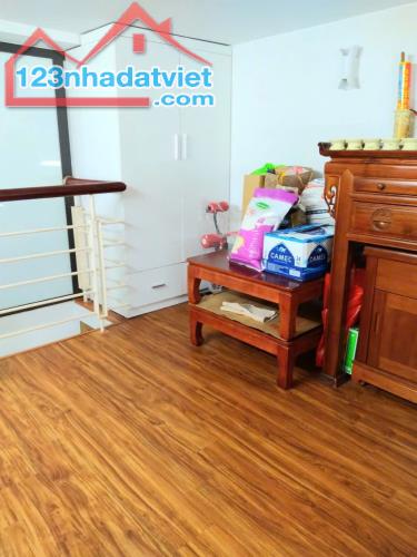 Bán nhà tập thể Quân Y Viện 354-Ngõ 29 Đội Nhân-DT 70 m2,Tầng 2-2 NGỦ-AN NINH TỐT. - 3