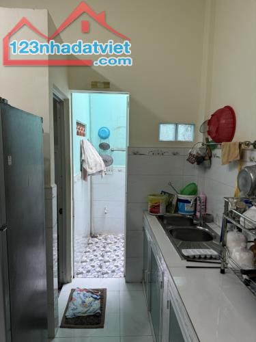 bán nhà hẻm 88 nguyễn văn quỳ, quận 7. dt: 2,85m x 16m, 1 lầu, 2pn, 2wc - 3