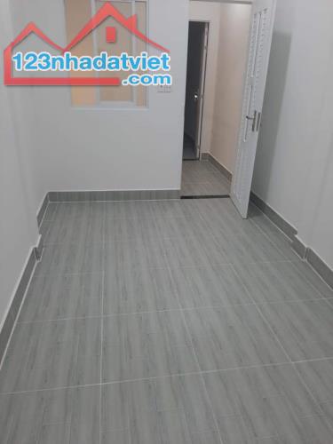 Bán Nhà Đường Bạch Đằng, 36m2 (3m x 12m), 2 Tầng, Phường 15, Chỉ 3,9 Tỷ - 4