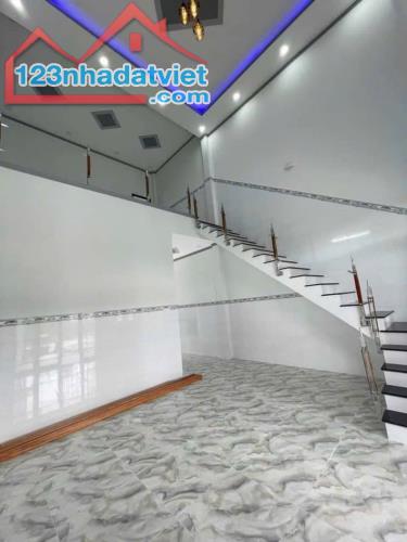 Bán Căn Nhà Tân Phú Trung Củ Chi, 120m2 giá 1ty3, SHR - 2