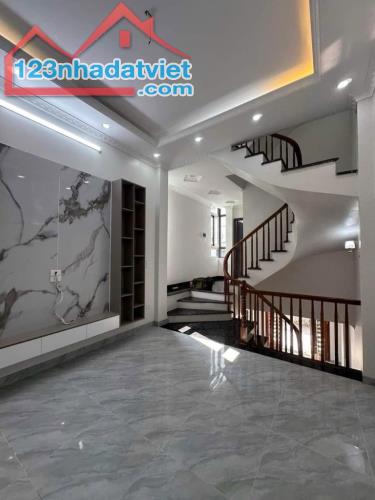 Bán Nhà Mới Đẹp, Phố Hà Trì, Hà Cầu, Hà Đông -37m2 *5 Tầng*Nội Thất Cao Cấp ,Giá 6.45 tỷ. - 3