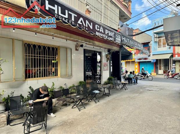 Sang quán cafe góc 2 mt đường lớn vị trí đắc địa Bình Tân