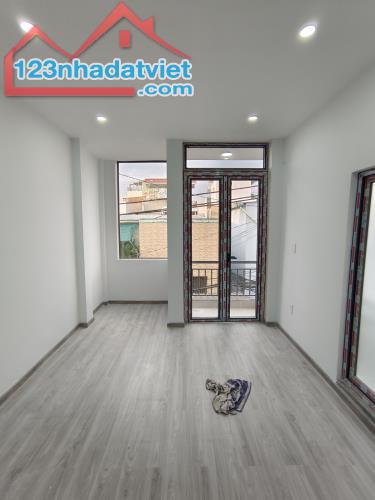 Bán nhà Bình Tân, đường Trương Phước Phan, hẻm xe hơi, 44m2, 2 lầu, chỉ 3.x tỷ, hiếm - 2