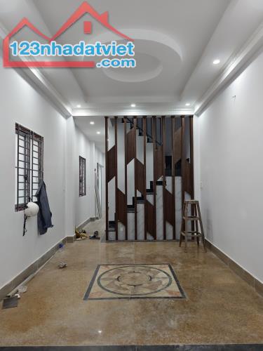 Bán nhà Bình Tân, đường Trương Phước Phan, hẻm xe hơi, 44m2, 2 lầu, chỉ 3.x tỷ, hiếm - 4