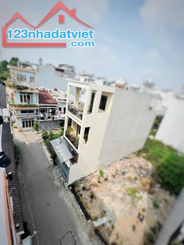 Bán nhanh căn Phổ Quang, P1, Q. Tân Bình hẻm ô tô/2tỷ750tr - 2