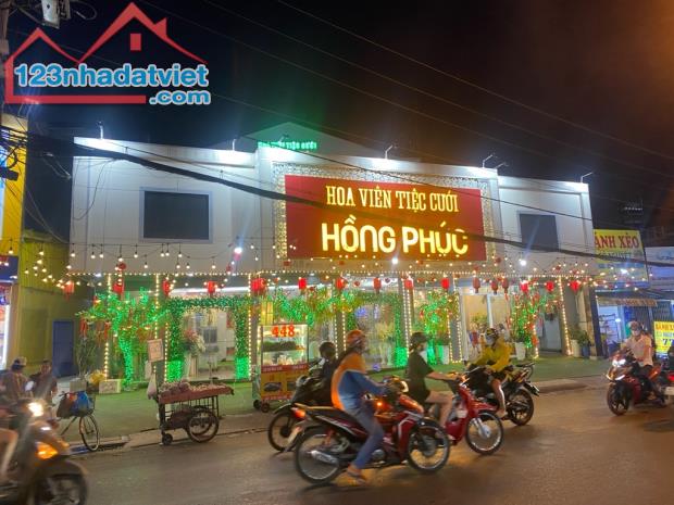 Mặt Tiền Phạm Văn Chiêu Gò Vấp TP.HCM DT  Khủng 959m2 có 96 tỷ