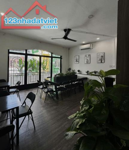 EM CÓ VIỆC KHÔNG QUẢN LÝ ĐƯỢC CẦN SANG NHƯỢNG QUÁN CAFE 28/1 TÔN THẤT TÙNG - QUẬN 1 - HỒ - 3