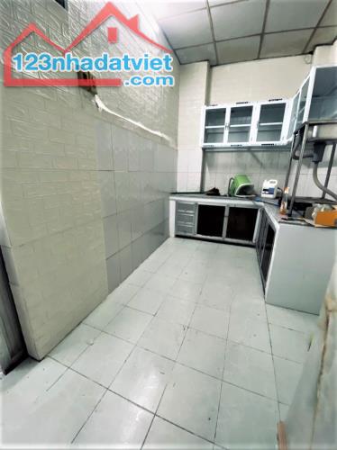 NHÀ QUẬN 1 SÁT MẶT TIỀN CÔNG VIÊN 23 THÁNG 9, HẺM XE HƠI THÔNG, 31Mx4 4PN KHÉP KÍN, 5 TỶ X - 1