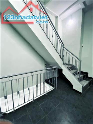 NHÀ QUẬN 1 SÁT MẶT TIỀN CÔNG VIÊN 23 THÁNG 9, HẺM XE HƠI THÔNG, 31Mx4 4PN KHÉP KÍN, 5 TỶ X - 2