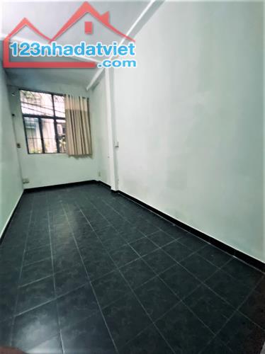 NHÀ QUẬN 1 SÁT MẶT TIỀN CÔNG VIÊN 23 THÁNG 9, HẺM XE HƠI THÔNG, 31Mx4 4PN KHÉP KÍN, 5 TỶ X - 3