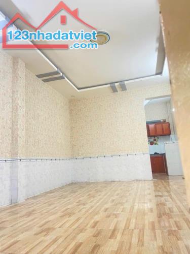 BÌNH TÂN NGAY CHỢ GÒ XOÀI - 40M2 - 2 TẦNG MỚI ĐẸP - HẺM XE HƠI GẦN MẶT TIỀN CHỈ HƠN 3 TỶ - 3