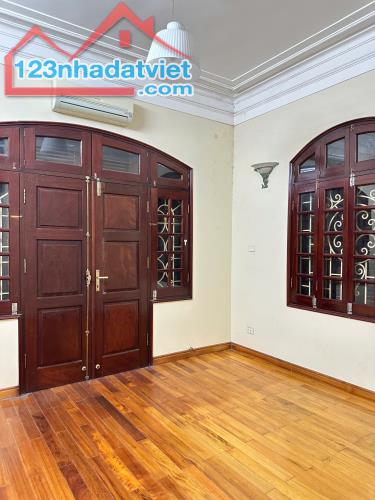 Bán Nhà Trường Chinh-Ngã Tư Sở 80m 5T MT10m 26.9 tỷ Phân Lô Ôtô Văn Phòng