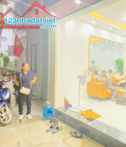 BÁN NHÀ TRƯƠNG ĐINH- HAI BÀ TRƯNG DT 42M ,3 TẦNG GIÁ 5.3TỶ 100M RA PHỐ