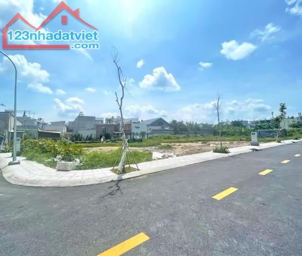 GIÁ TỐT ĐẦU TƯ -  Đất nền phân lô đường 8m KDC Sài Gòn Goodland