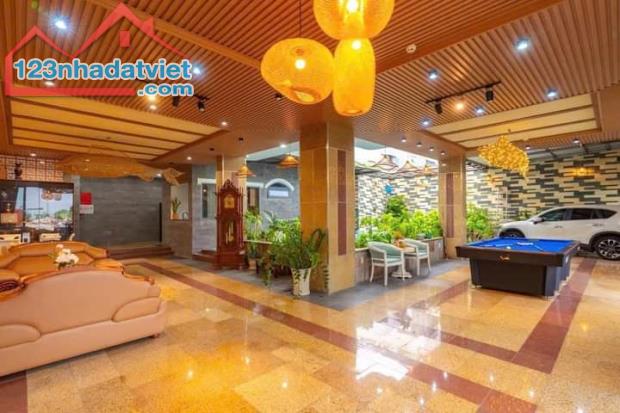 CẦN BÁN GẤP VILLA 2 TẦNG ĐẲNG CẤP SIÊU VIP NGAY PHỐ BIỂN SƠN TRÀ TP. ĐÀ NẴNG - 2