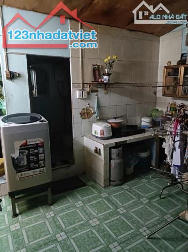 Bán nhà mặt tiền HT12, ngay chợ Hiệp Thành, Quận 12, 110m2, đường 8m, giá hơn 5 tỷ - 2