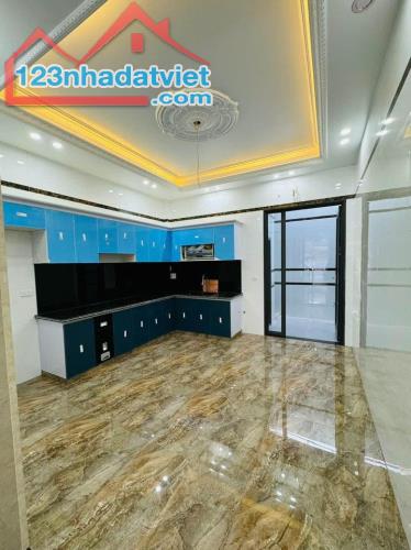 RẺ và ĐẸP. nhà Tô Hiệu 50m2, 5 TẦNG, giá 10 tỷ. THANG MÁY - Ở NGAY - Ô TÔ TRÁNH THÔNG - - 4