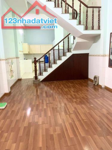 Vị trí TÔ KÝ  - Q12 - SAU LƯNG CHỢ - CHỦ 1 ĐỜI - GIÁ TỐT - ĐÚC BÊ TÔNG KIÊN CỐ 🏘️ 68m2 ch - 4