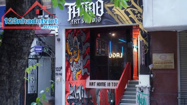 Sang nhượng tattoo studio mặt tiền đẹp tại phố Yên Phụ