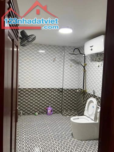 Nhà ĐẸP kđt Văn Khê 50m2, 5 TẦNG, nhỉnh 13 tỷ. GARA - Ở NGAY - VỈA HÈ - Ô TÔ TRÁNH - KINH - 4