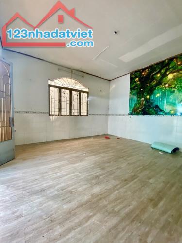 Bán nhà hẻm ô tô sát mặt tiền - 130m2 - 5.8 tỷ, P. Linh Trung, TP Thủ Đức - 3