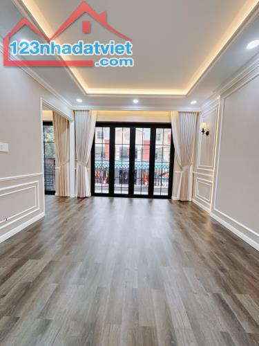 KHU BIỆT THỰ NGAY CITYLAND P7- ĐƯỜNG 12M- 1P5M- 7X15M-5 TẤNG- 17.X TỶ - 1