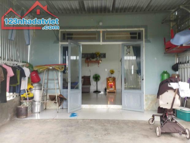 Bán đất full thổ cư tặng nhà cấp 4 còn mới sát bên khu công nghiệp Phú Hội - Đức Trọng