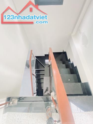 Bán Nhà Mặt Tiền - Trịnh Đình Trọng - Tân Phú - 70M2 - Chỉ 9.x T Ỷ - 2