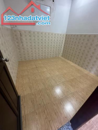 1 / Nguyễn Thị Căn Quận 12 hẻm xe hơi 2 tầng. 75m2 giá hon 3 tỷ - 3