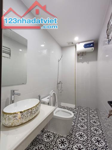 BÁN NHÀ PHỐ MINH KHAI, 44.2 M2, 5 TẦNG, MT 4.2M. GIÁ 7.9 TỶ. NGAY TRUNG TÂM, NGẬP TIỆN ÍCH - 4