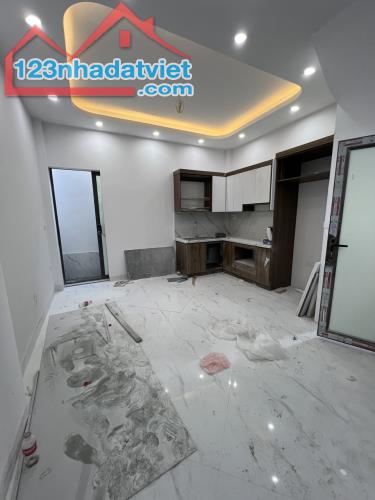 BÁN NHÀ 49M2 4 TẦNG - LẠC THỊ - NGỌC HỒI - THANH TRÌ - HƯỚNG ĐẸP - 2