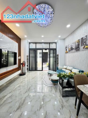 NHÀ SÁT HẺM XE HƠI TRƯỜNG SA PHÚ NHUẬN, THÔNG HUỲNH VĂN BÁNH 32M2, VÀO Ở NGAY, NHỈNH 6 TỶ - 1