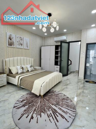 NHÀ SÁT HẺM XE HƠI TRƯỜNG SA PHÚ NHUẬN, THÔNG HUỲNH VĂN BÁNH 32M2, VÀO Ở NGAY, NHỈNH 6 TỶ - 3