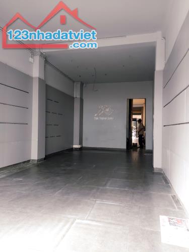 Cho thuê nhà 338 Đường 3 Tháng 2, P12, Quận 10. 6 Tầng(4x25) 600m2 có Thang Máy  chỉ 75tr - 2