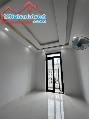 Bán Nhà Hẻm Tân Bình-4 Tầng-4 PN- 41m2- Giá 5 Tỷ 2 - 4