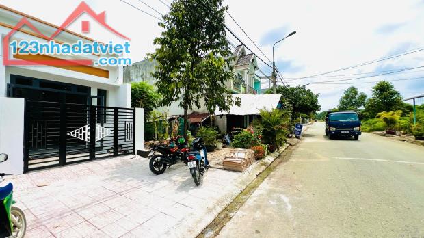 🏡  Nhà cấp 4 lavender Thạnh Phú nay duy nhất còn 1 căn. Giá 1ty hơn