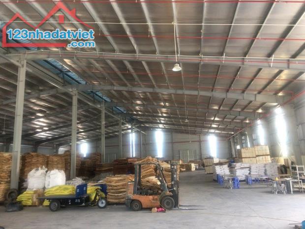 Cho thuê 8000m2 xưởng Thiện Kế, Bình Xuyên giá 2,5u/m2. Lh 0399.566.078