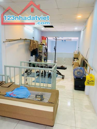 Cần bán nhà HXH Huỳnh thị Hai Quận 12, DT 48m 2 tầng , 2,4 tỷ