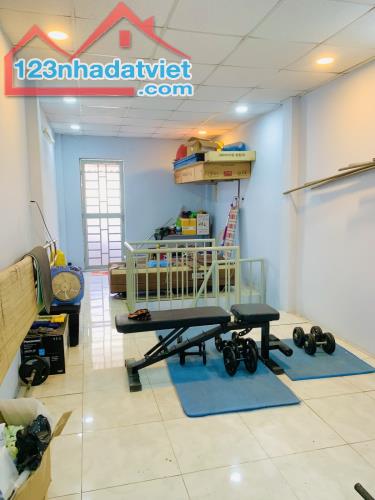 Cần bán nhà HXH Huỳnh thị Hai Quận 12, DT 48m 2 tầng , 2,4 tỷ - 1