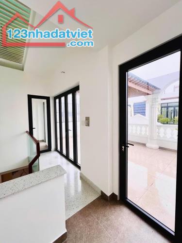 BÁN NHÀ - HOÀNG HOA THÁM - BÌNH THẠNH - Kế Q.1 - 185m2 - 7x27 - 11.8 Tỷ ( TL ) - 1